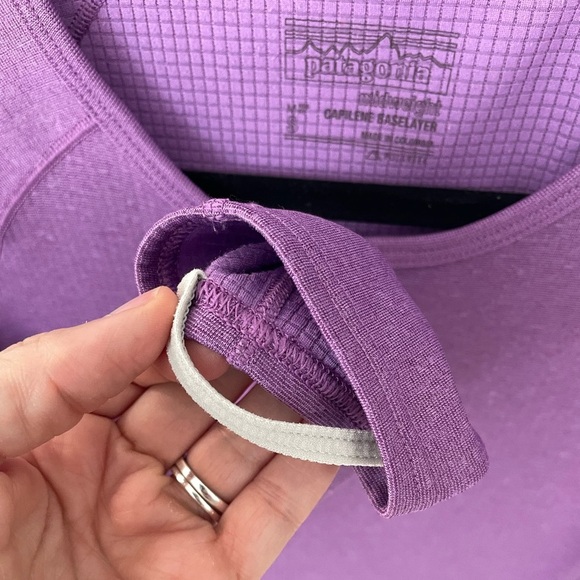 Patagonia Women's Capilene Midweight Crew Size Small Ikat Purple Baselayer.  3 - Picture 5 of 6
